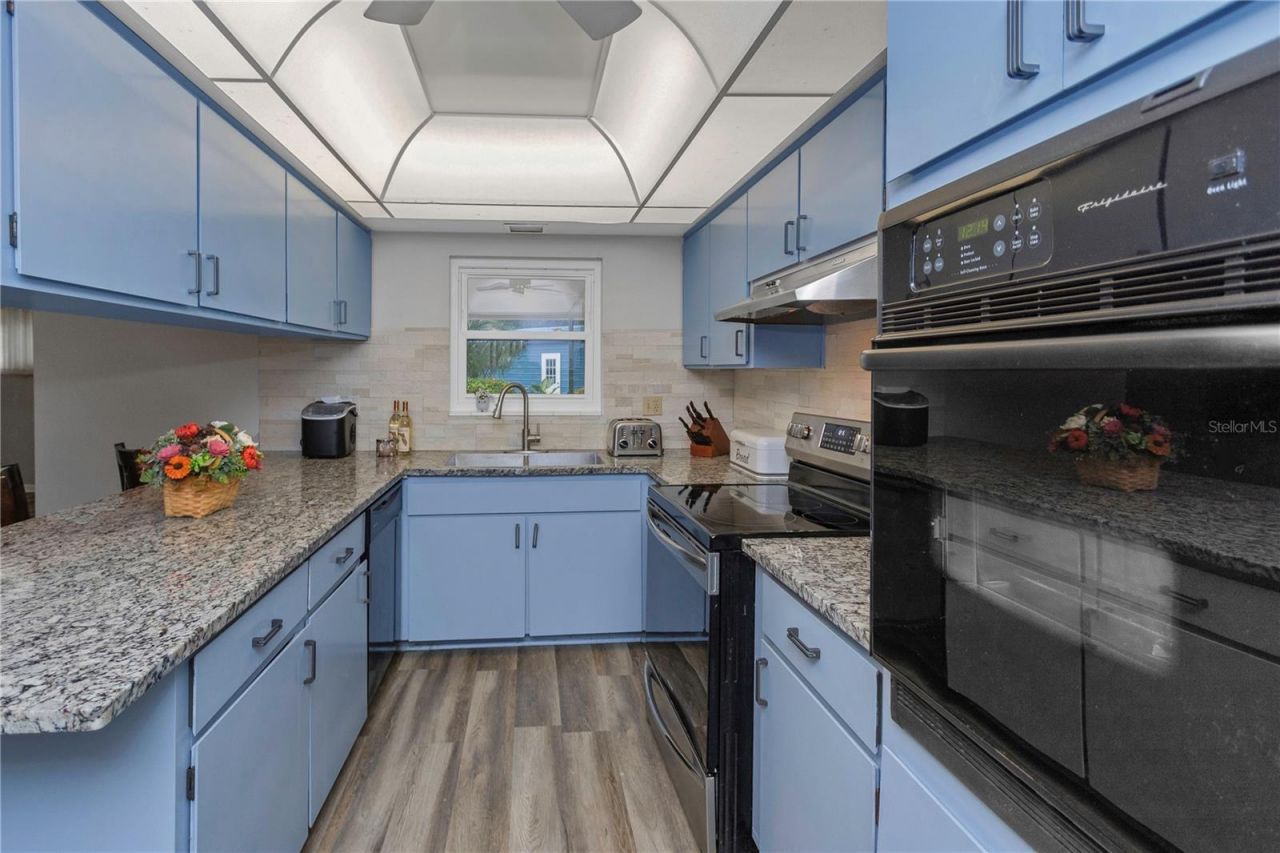 310 Terrace Drive, Brandon, FL 33510 Photo