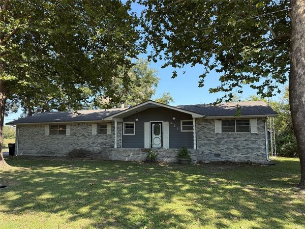 421 N Canard, Wetumka, OK 74883