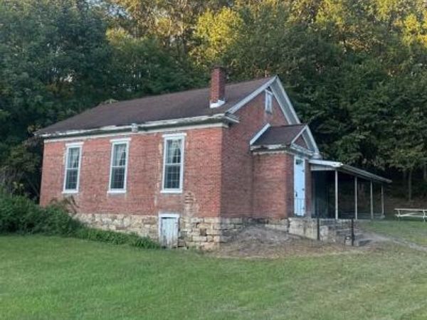 320 LOCUST RUN, THOMPSONTOWN, PA 17094