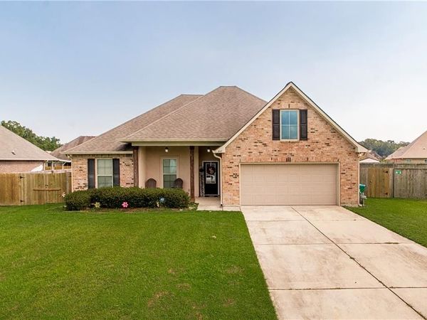 847 WHITE PINE Drive, Ponchatoula, LA 70454