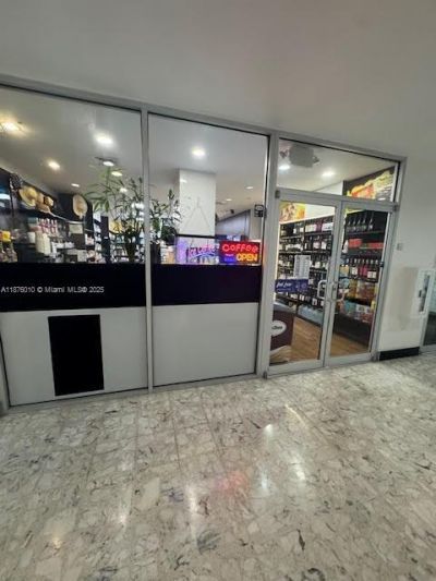 1200 West Ave, Unit 322, Miami Beach, FL 33139 Photo