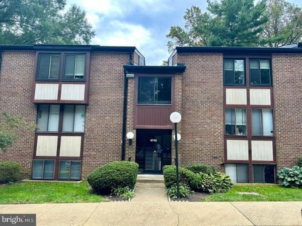 9715 KINGS CROWN COURT, Unit 202, FAIRFAX, VA 22031