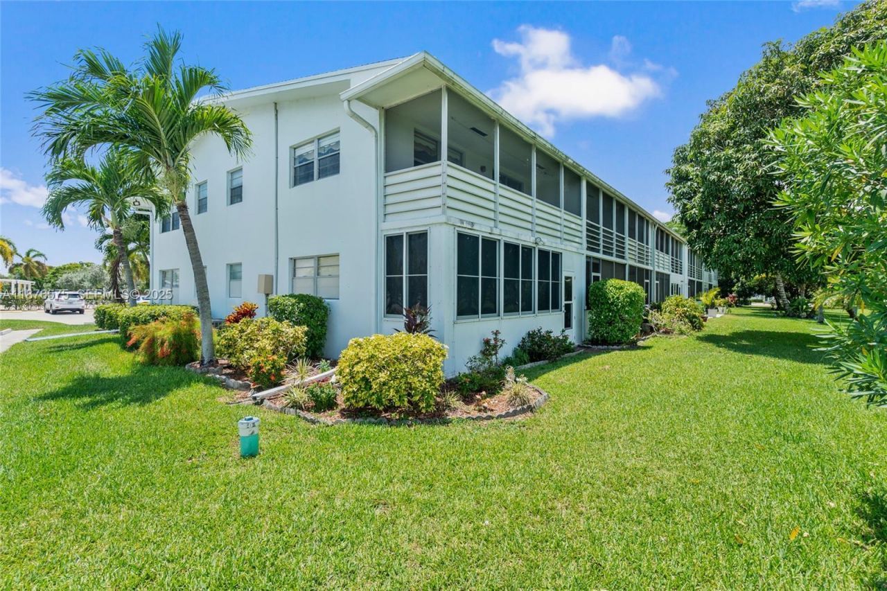 431 Markham T, Unit 431, Deerfield Beach, FL 33442 Photo