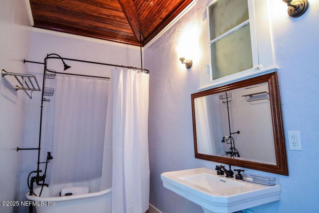 103 Beacon Street, Interlachen, FL 32148 Photo
