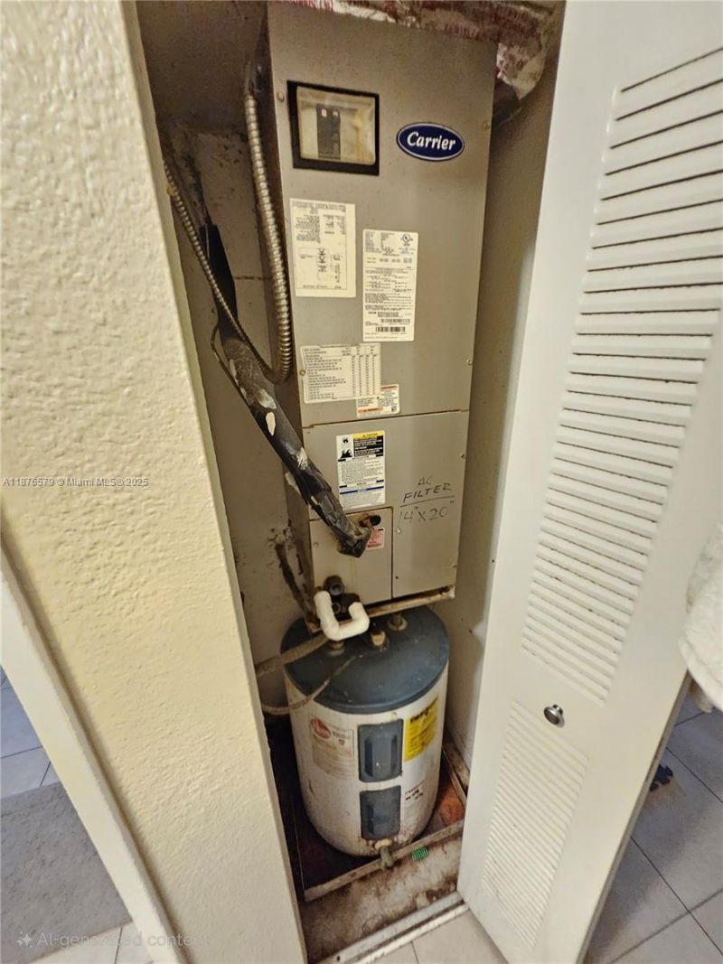 411 Executive Center Dr, Unit 209, West Palm Beach, FL 33401 Photo