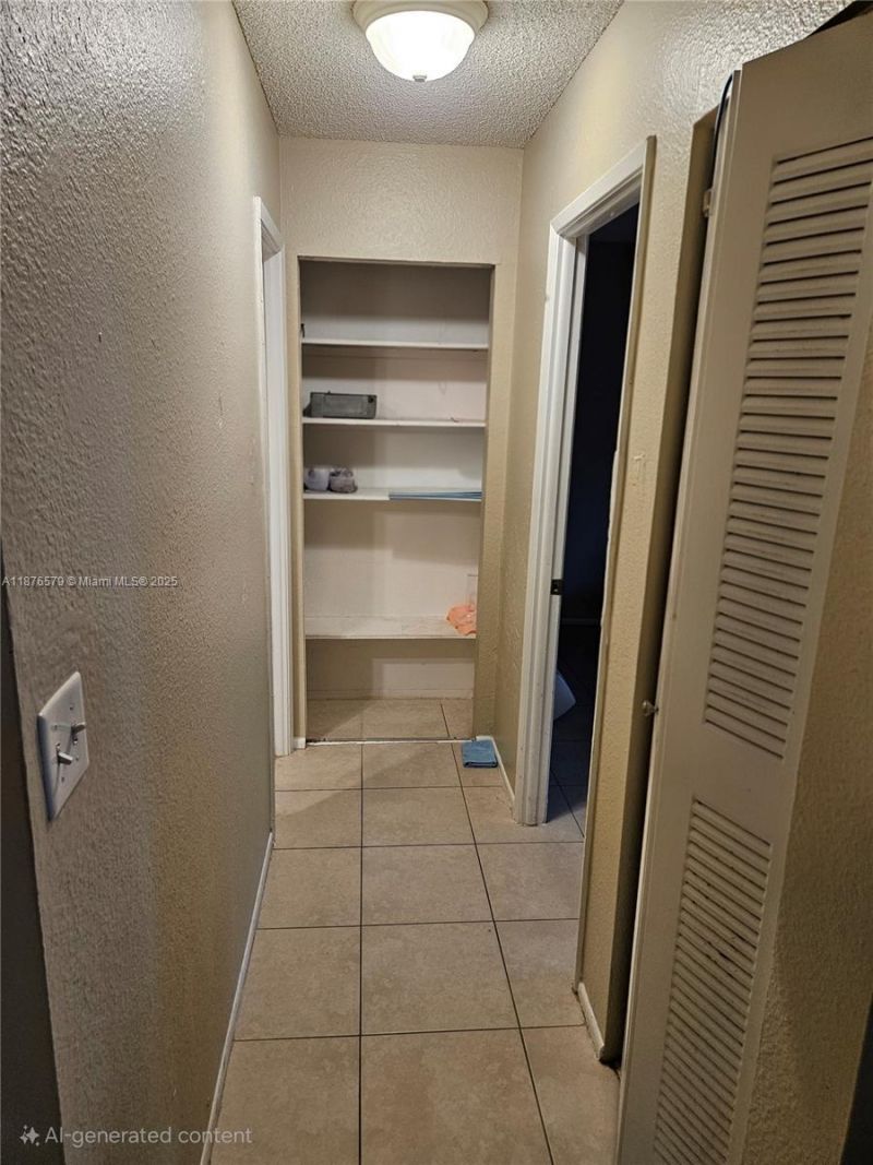 411 Executive Center Dr, Unit 209, West Palm Beach, FL 33401 Photo