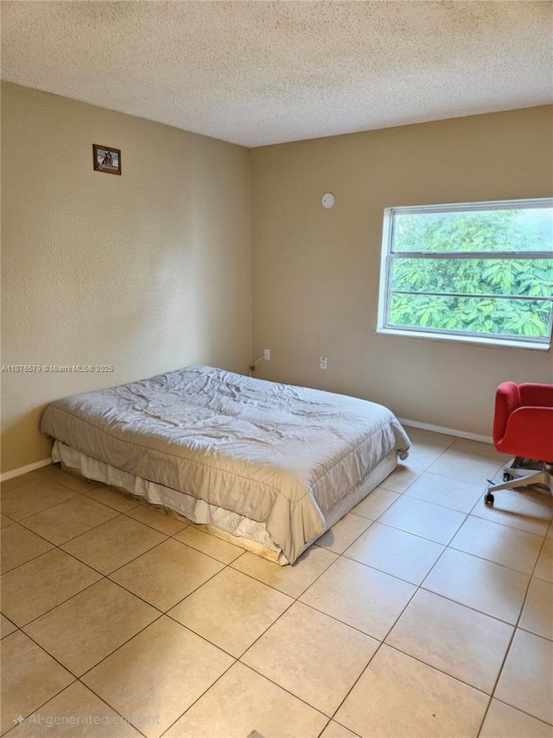 411 Executive Center Dr, Unit 209, West Palm Beach, FL 33401 Photo