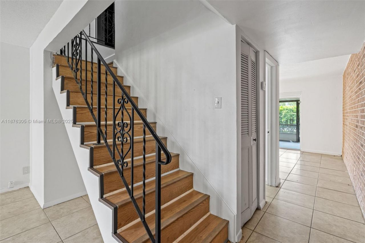 2607 NW 47th Ln, Unit 3304, Lauderdale Lakes, FL 33313 Photo