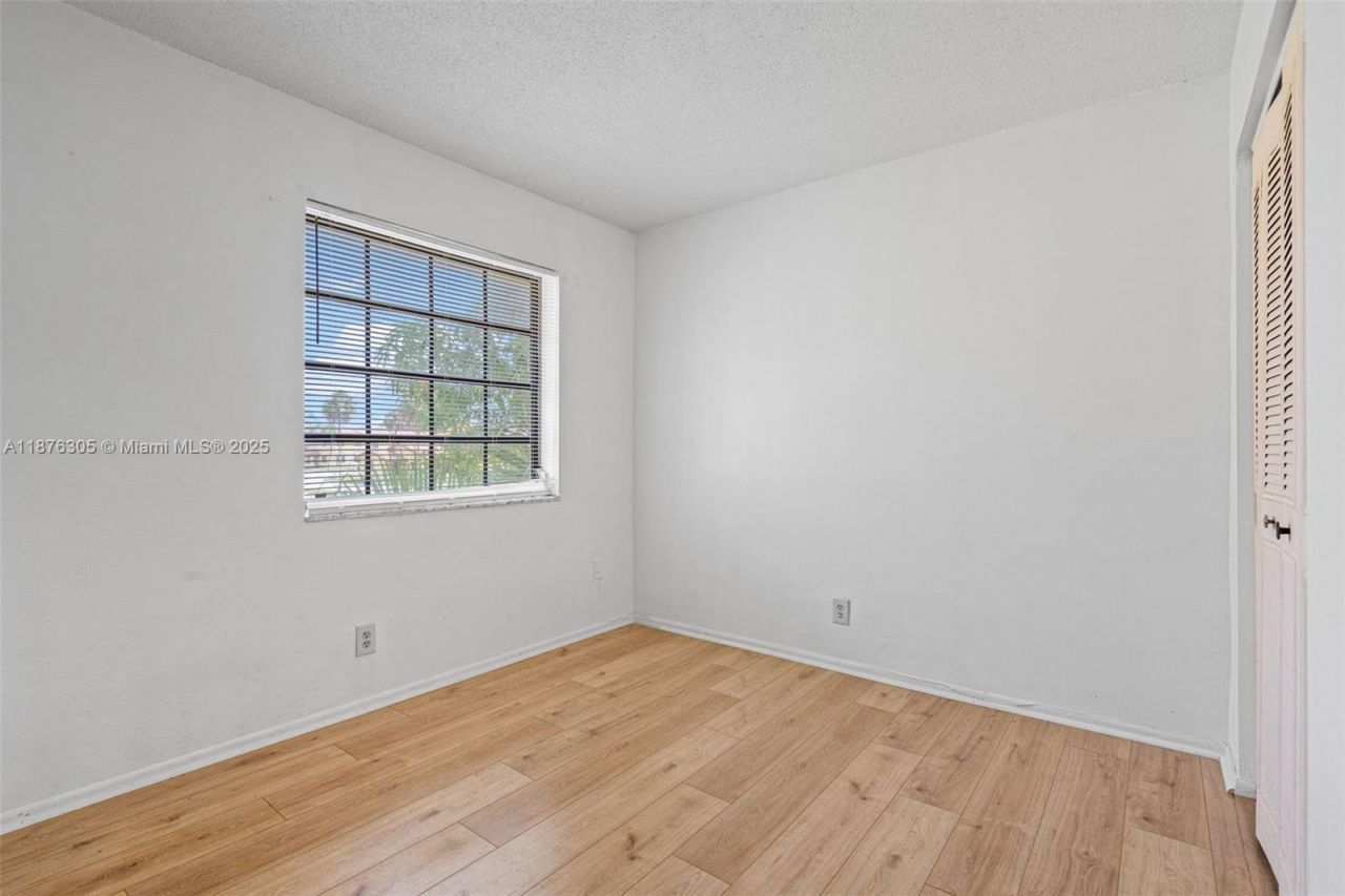 2607 NW 47th Ln, Unit 3304, Lauderdale Lakes, FL 33313 Photo