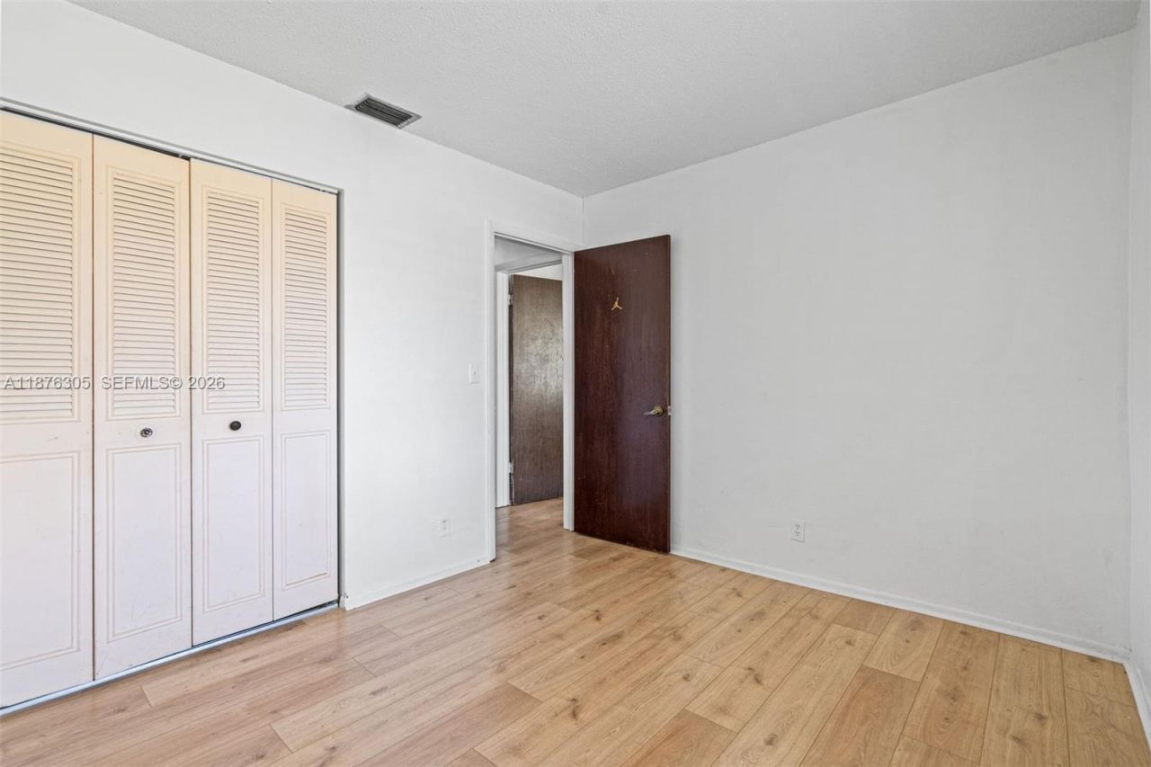2607 NW 47th Ln, Unit 3304, Lauderdale Lakes, FL 33313 Photo