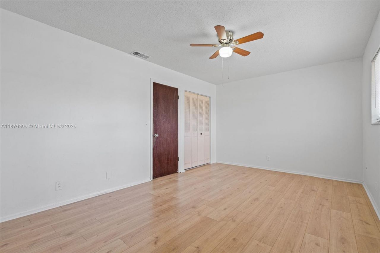 2607 NW 47th Ln, Unit 3304, Lauderdale Lakes, FL 33313 Photo