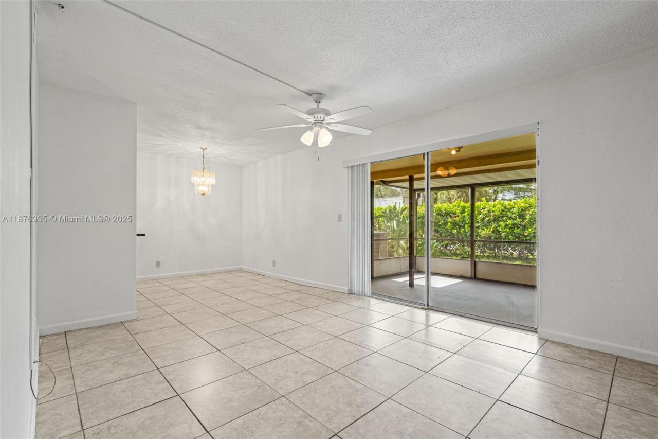 2607 NW 47th Ln, Unit 3304, Lauderdale Lakes, FL 33313 Photo