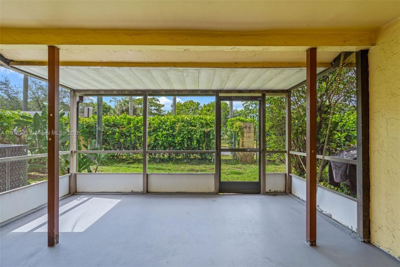 2607 NW 47th Ln, Unit 3304, Lauderdale Lakes, FL 33313 Photo