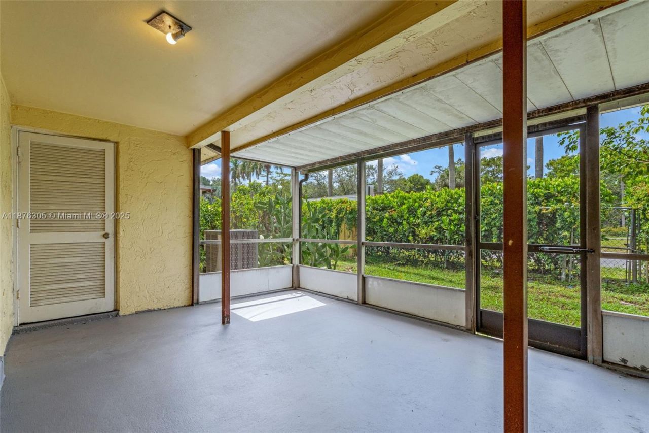 2607 NW 47th Ln, Unit 3304, Lauderdale Lakes, FL 33313 Photo