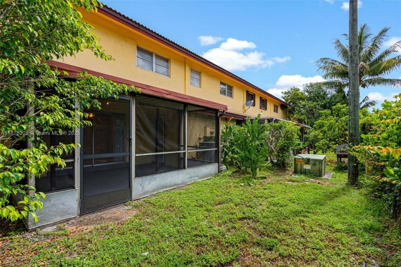 2607 NW 47th Ln, Unit 3304, Lauderdale Lakes, FL 33313 Photo