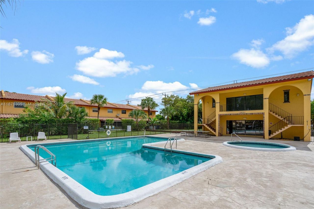 2607 NW 47th Ln, Unit 3304, Lauderdale Lakes, FL 33313 Photo