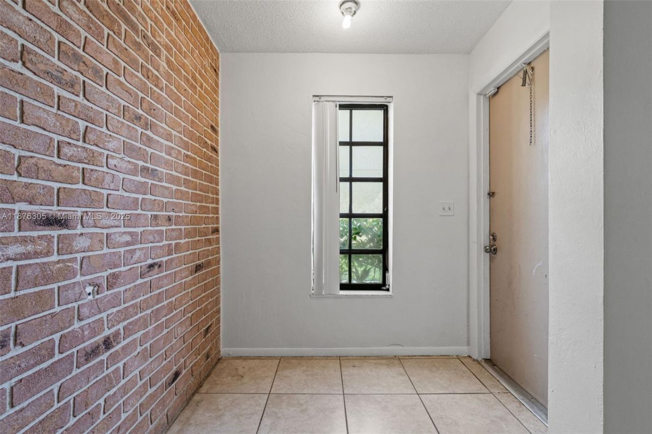 2607 NW 47th Ln, Unit 3304, Lauderdale Lakes, FL 33313 Photo