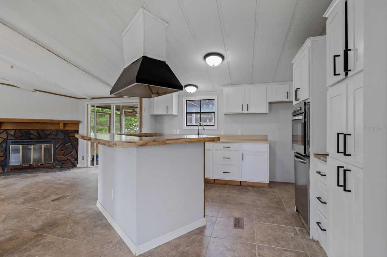 4773 E C-48, Center Hill, FL 33514 Photo