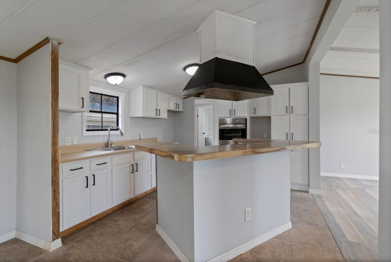 4773 E C-48, Center Hill, FL 33514 Photo