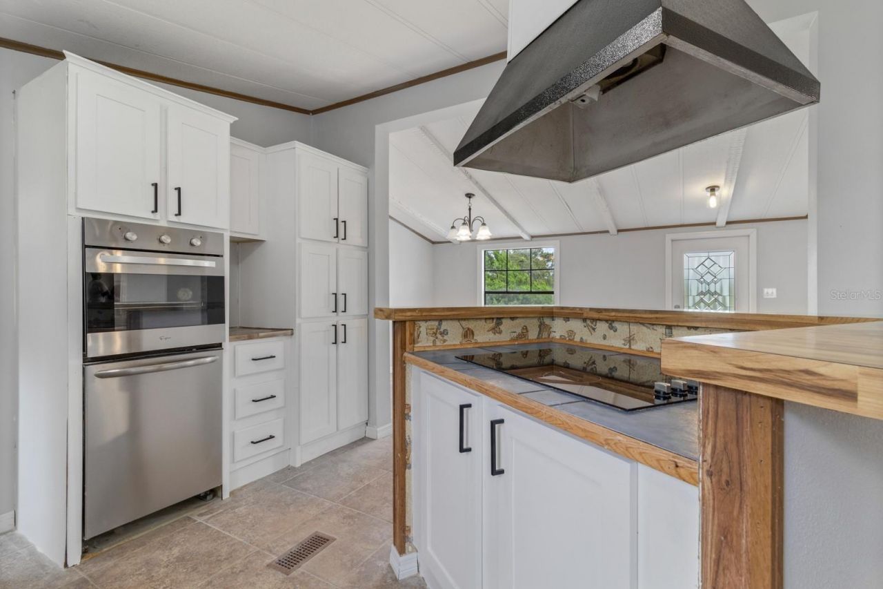 4773 E C-48, Center Hill, FL 33514 Photo