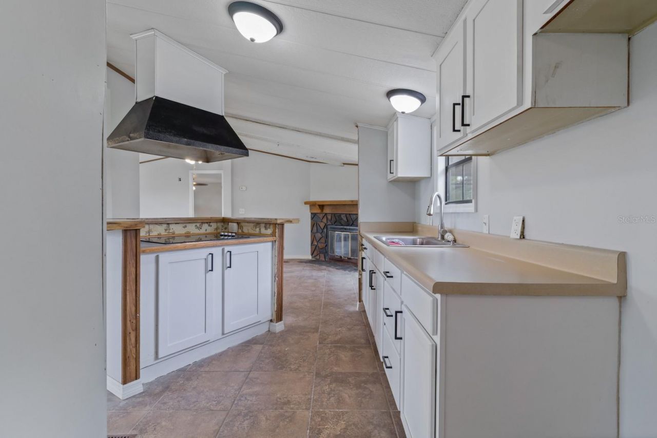 4773 E C-48, Center Hill, FL 33514 Photo