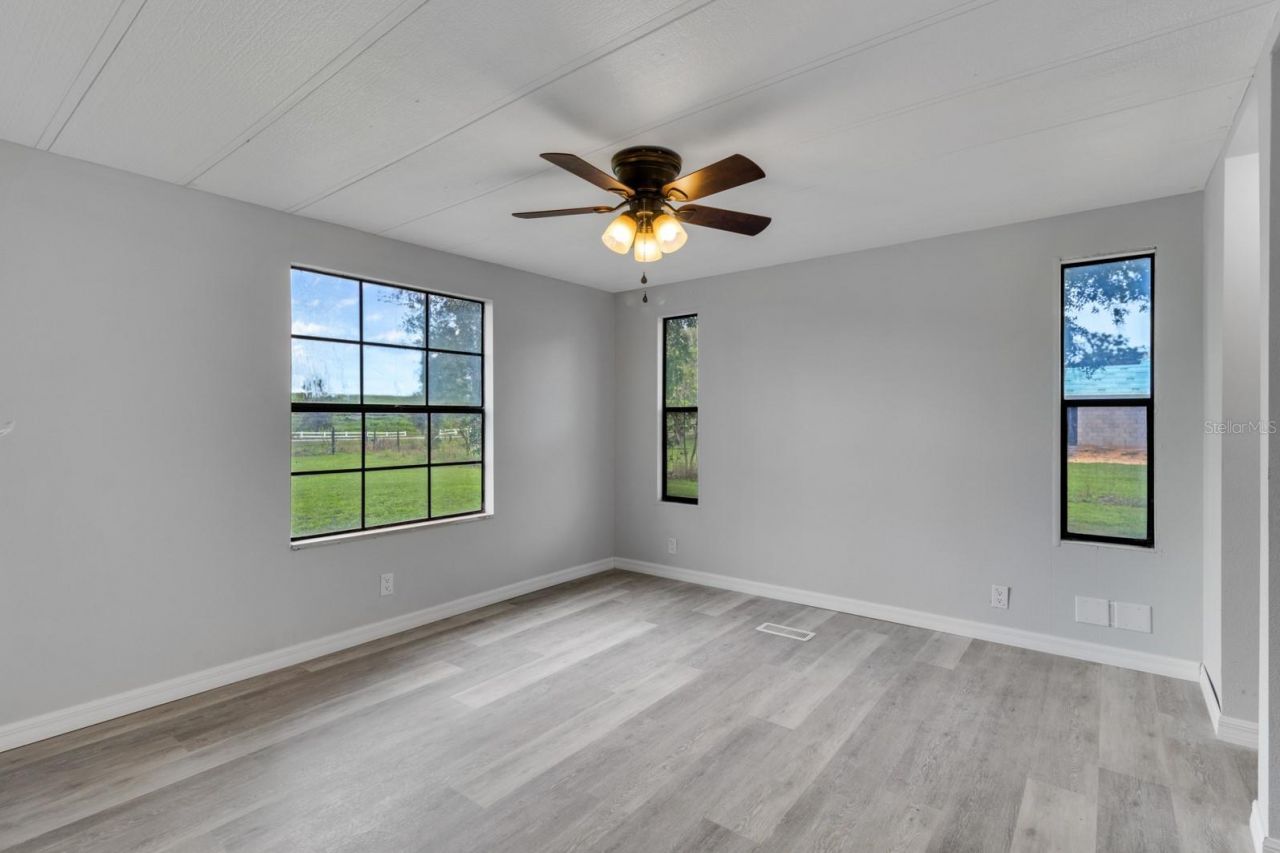 4773 E C-48, Center Hill, FL 33514 Photo