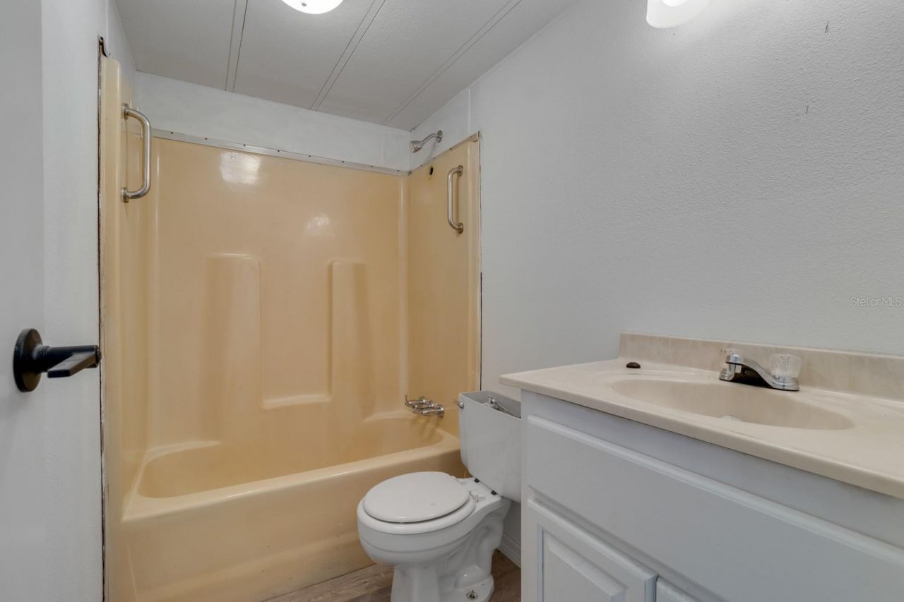 4773 E C-48, Center Hill, FL 33514 Photo