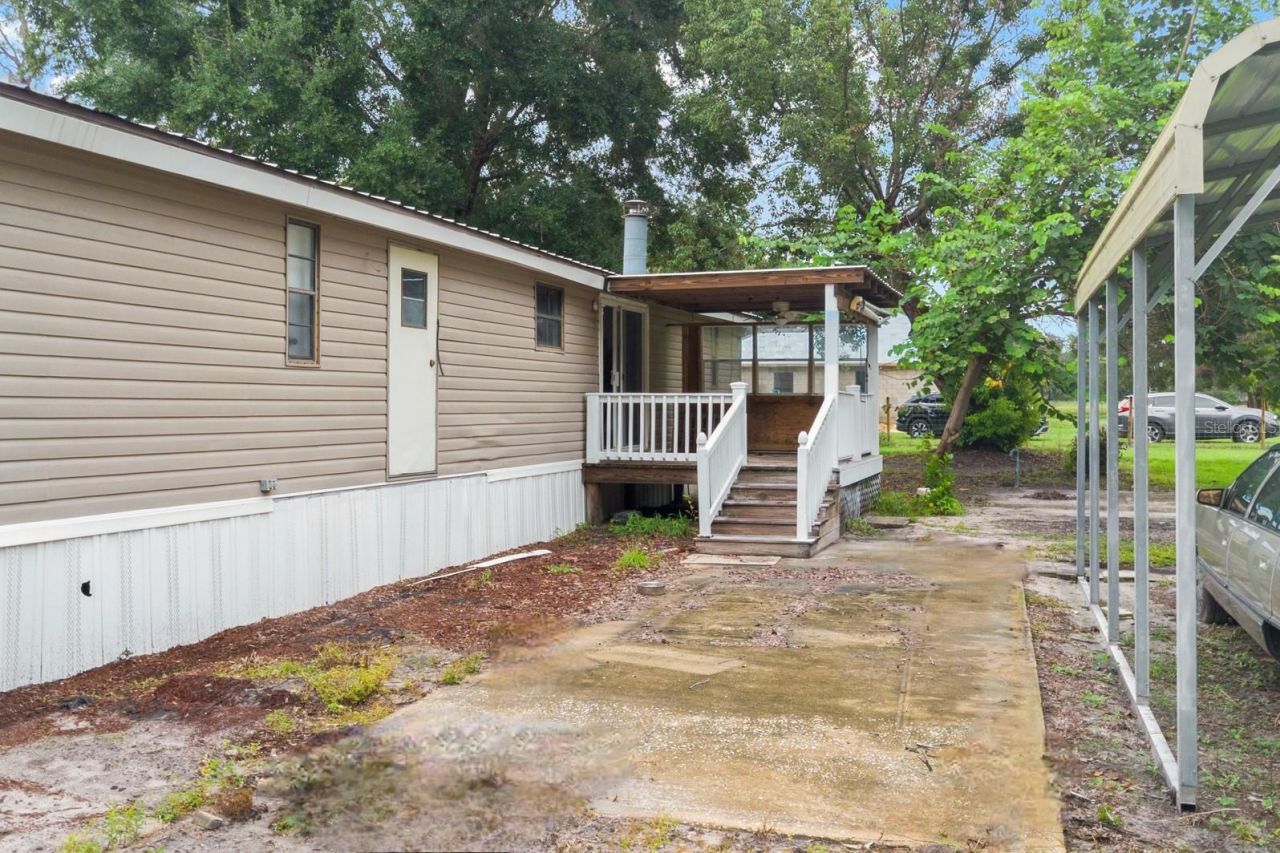 4773 E C-48, Center Hill, FL 33514 Photo