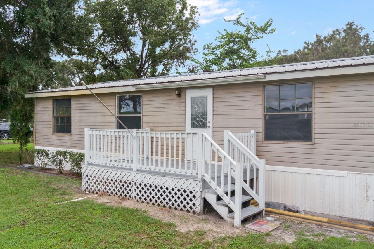 4773 E C-48, Center Hill, FL 33514 Photo