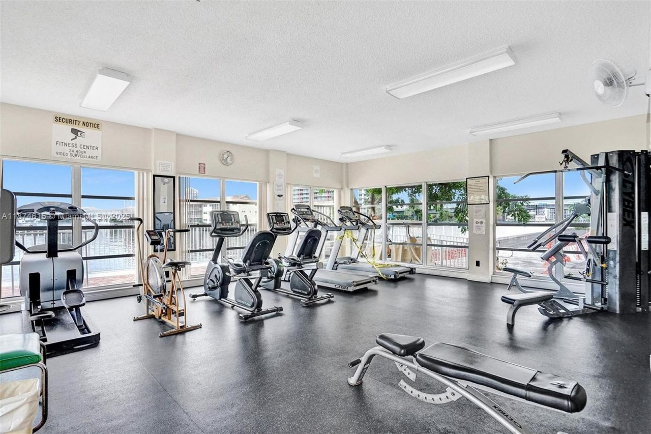 1849 S Ocean Dr, Unit 407, Hallandale Beach, FL 33009 Photo