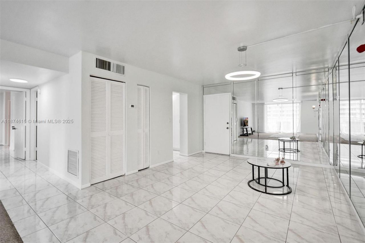 1849 S Ocean Dr, Unit 407, Hallandale Beach, FL 33009 Photo