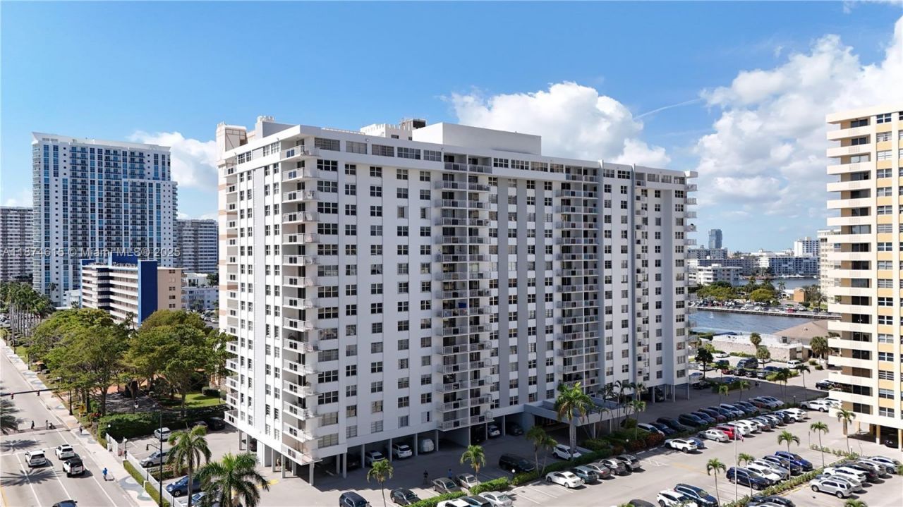 1849 S Ocean Dr, Unit 407, Hallandale Beach, FL 33009 Photo