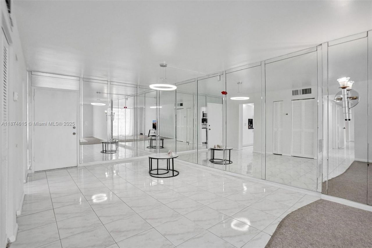 1849 S Ocean Dr, Unit 407, Hallandale Beach, FL 33009 Photo