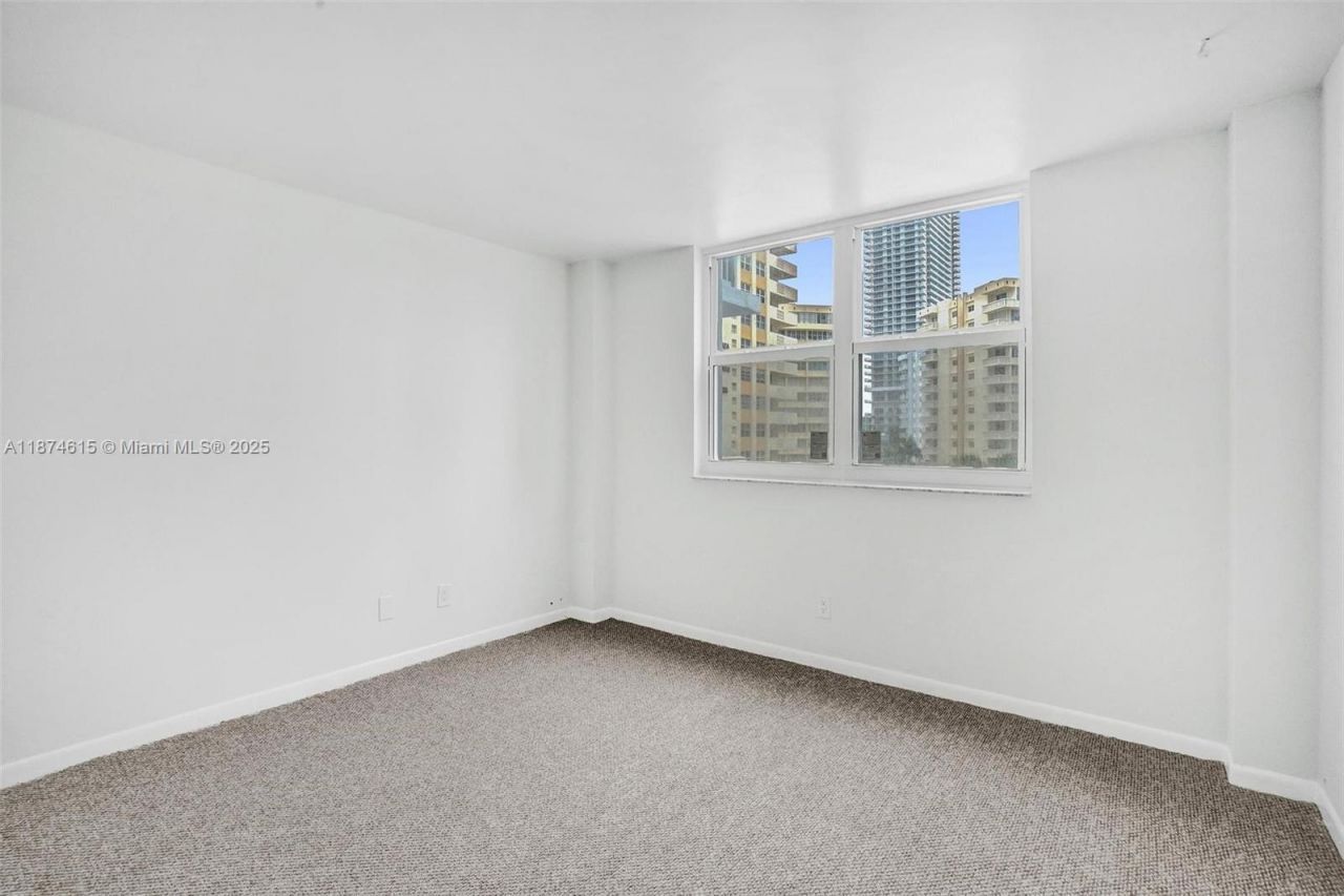 1849 S Ocean Dr, Unit 407, Hallandale Beach, FL 33009 Photo
