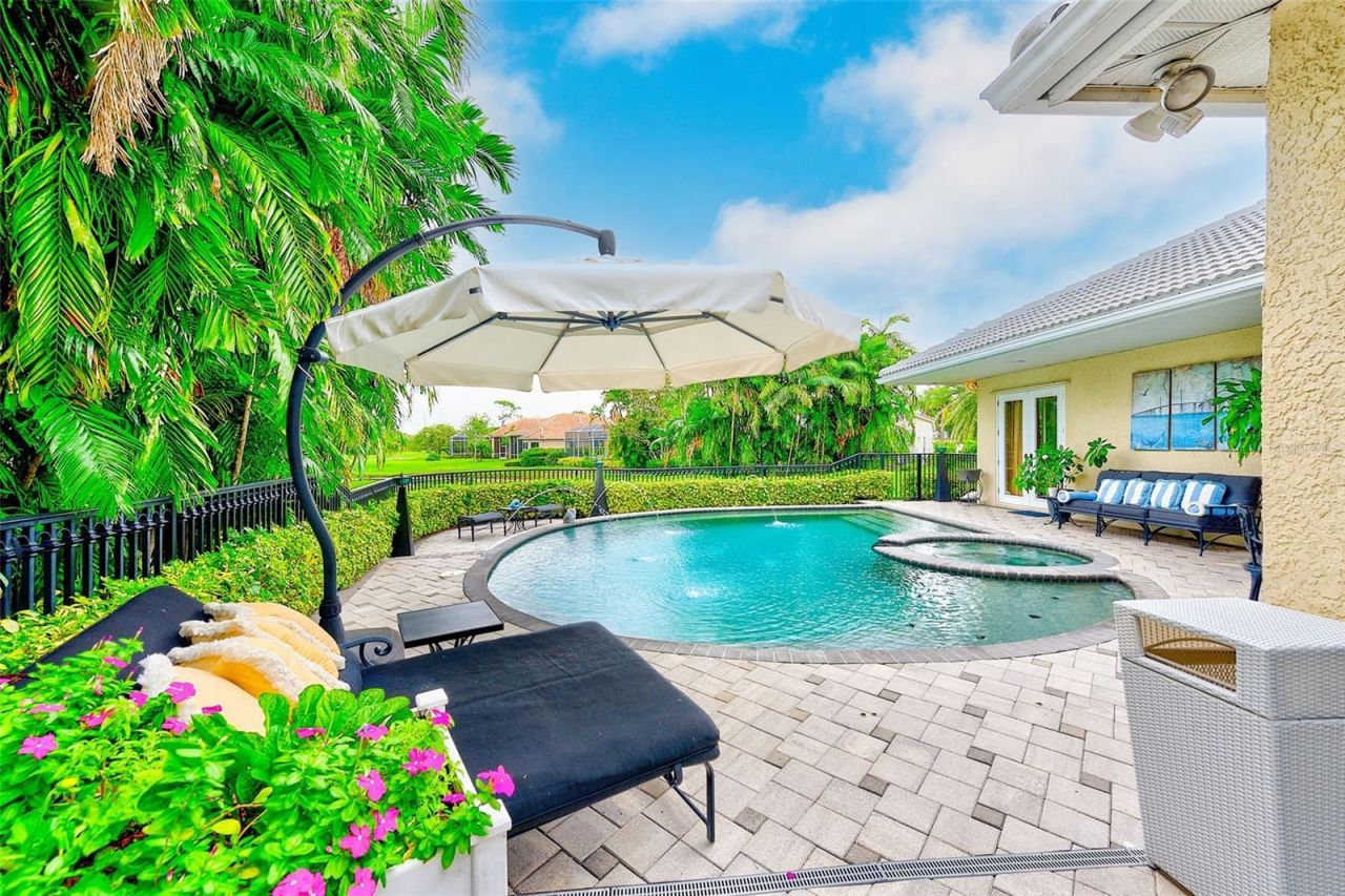 7714 Aralia Way, Seminole, FL 33777 Photo