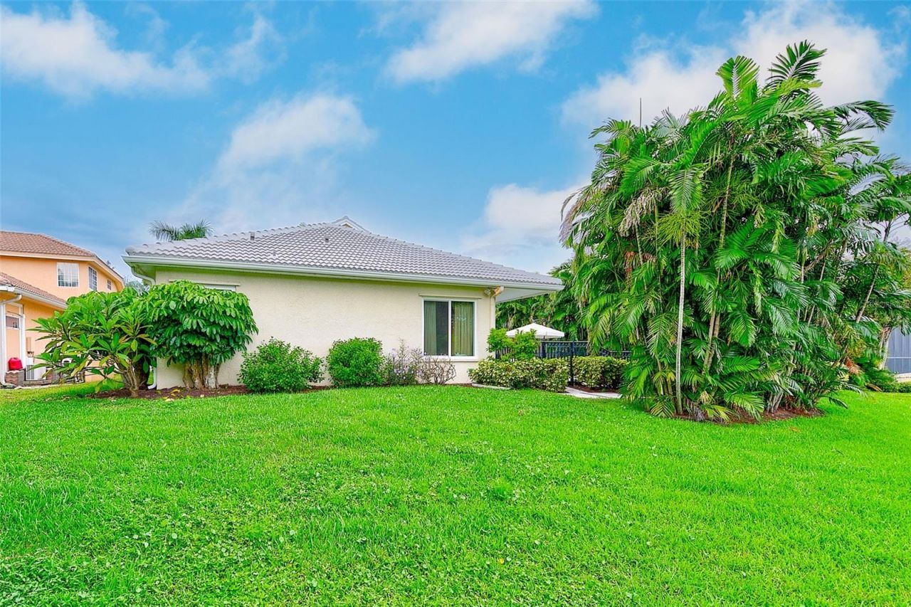 7714 Aralia Way, Seminole, FL 33777 Photo