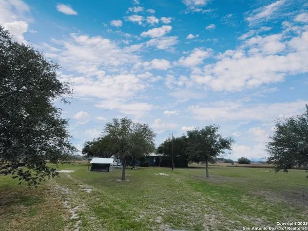 9844 CR 623, Skidmore, TX 78389