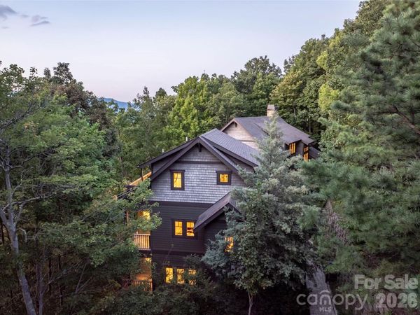 875 Creston Drive, Black Mountain, NC 28711