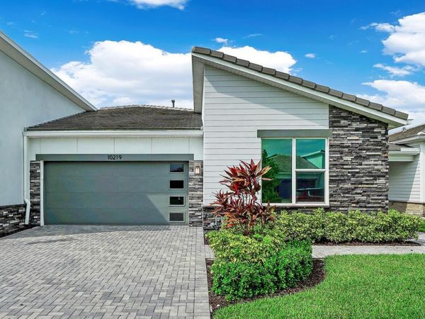 10219 SW Corvus Lane, Port St. Lucie, FL 34987