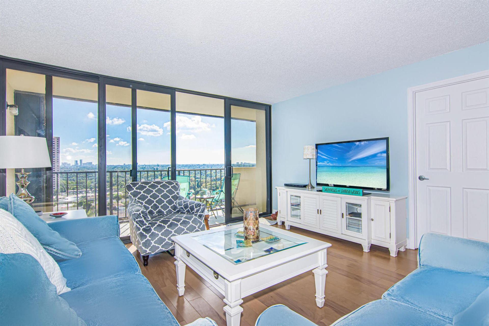 5600 N Flagler Drive, Unit 1404, West Palm Beach, FL 33407 Photo