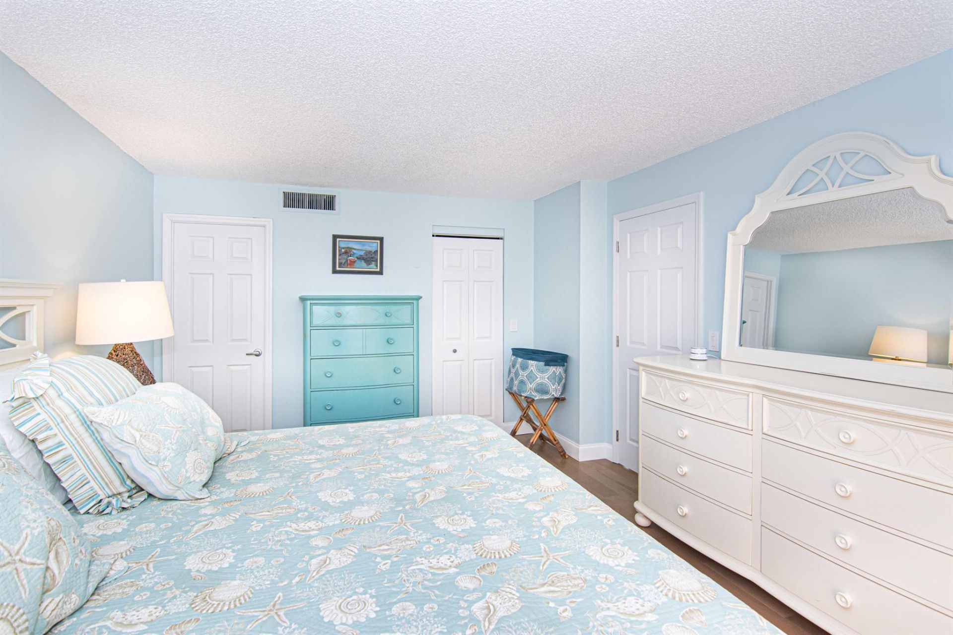 5600 N Flagler Drive, Unit 1404, West Palm Beach, FL 33407 Photo