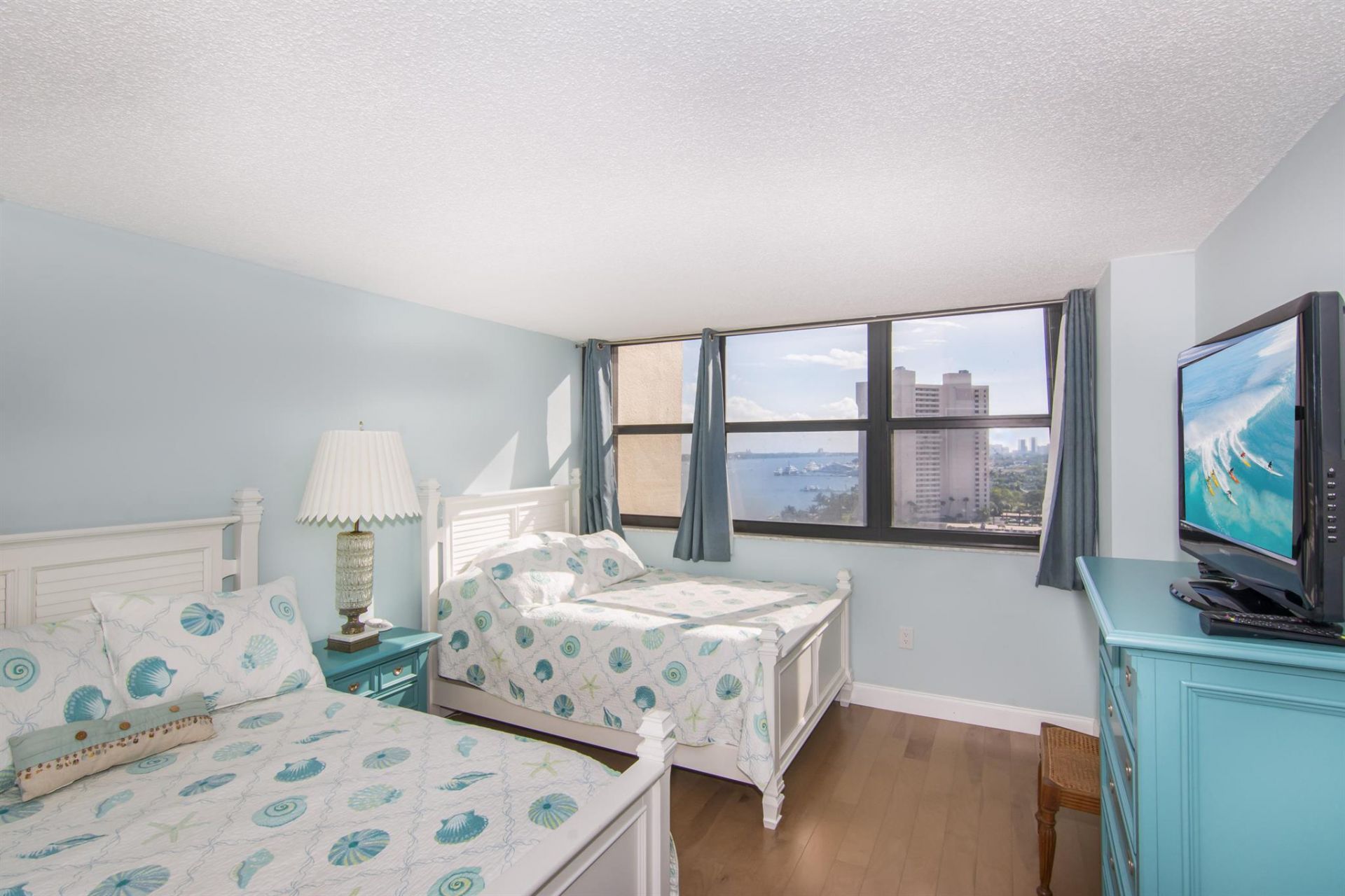 5600 N Flagler Drive, Unit 1404, West Palm Beach, FL 33407 Photo