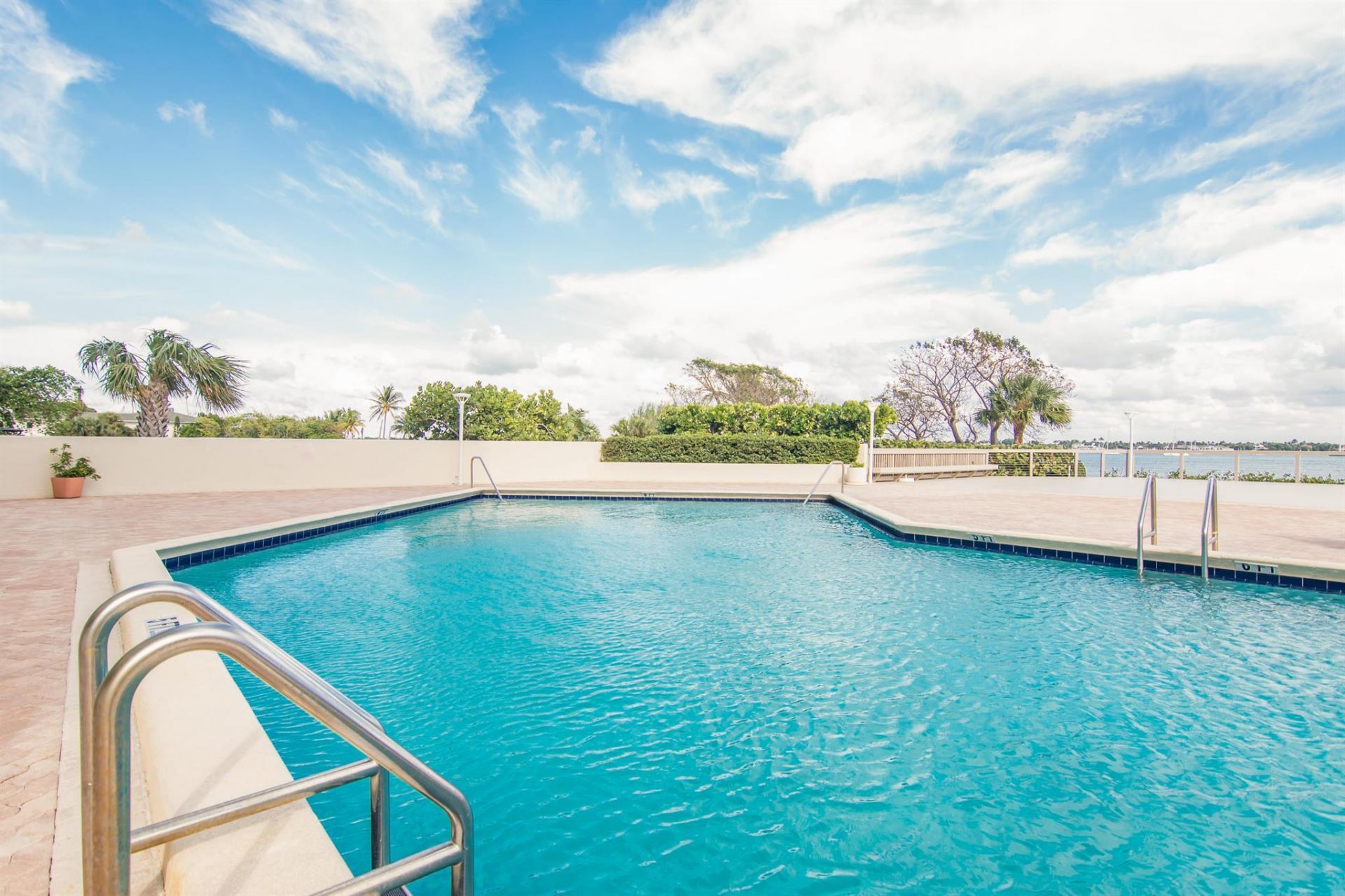 5600 N Flagler Drive, Unit 1404, West Palm Beach, FL 33407 Photo