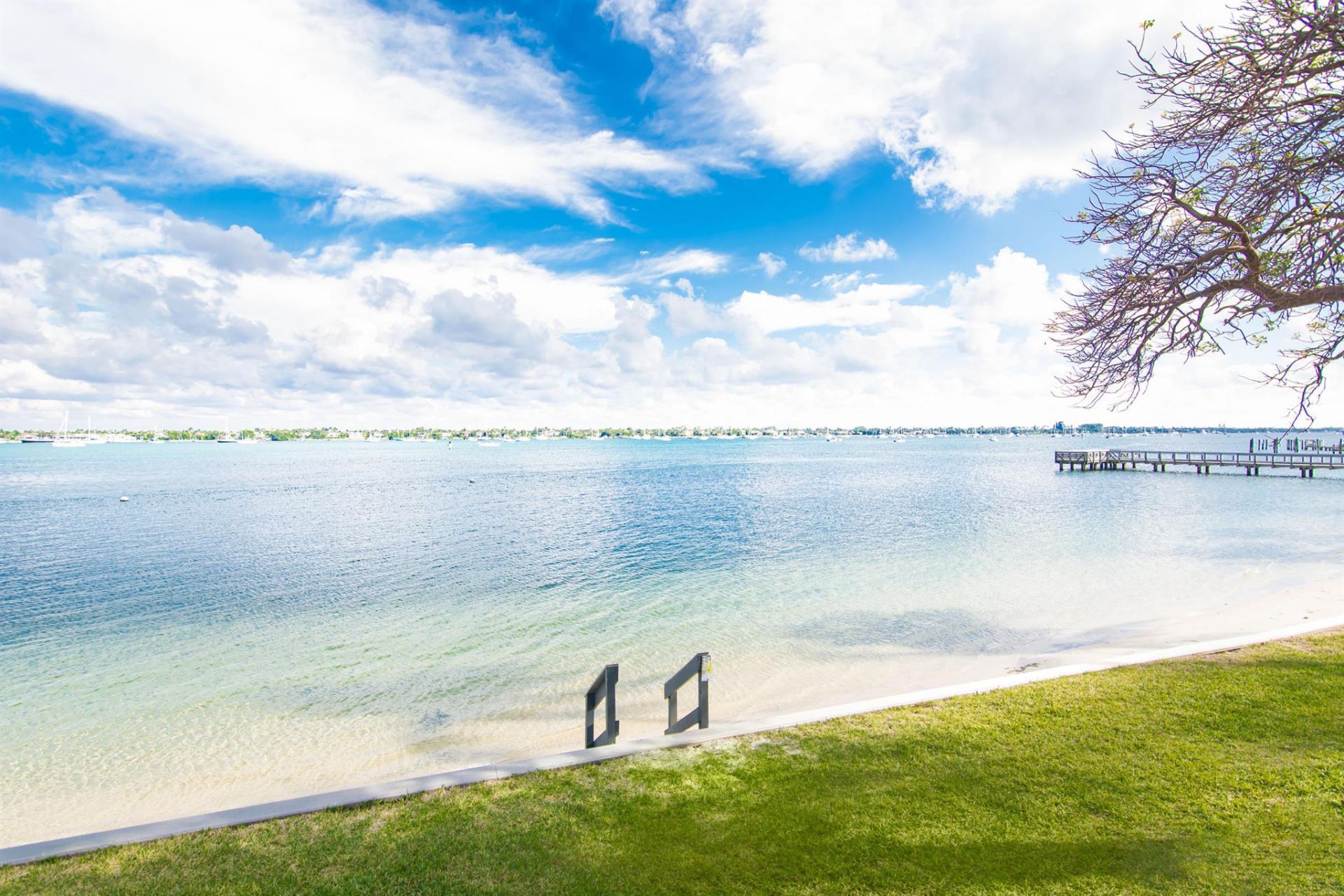 5600 N Flagler Drive, Unit 1404, West Palm Beach, FL 33407 Photo