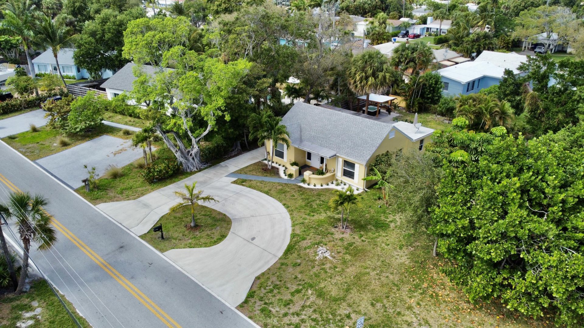 727 S Lake Drive, Lantana, FL 33462 Photo