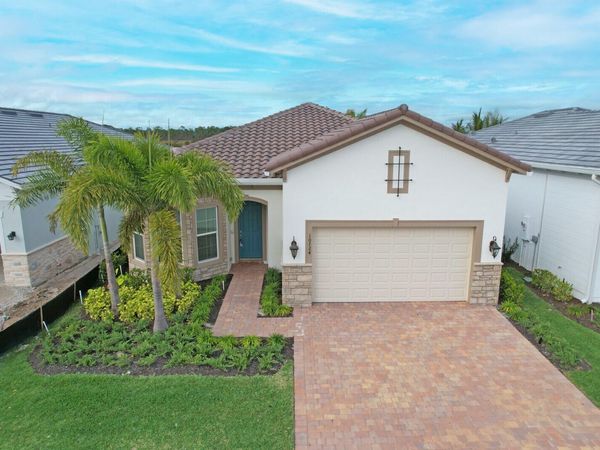 10724 Northbrook Circle, Palm Beach Gardens, FL 33412