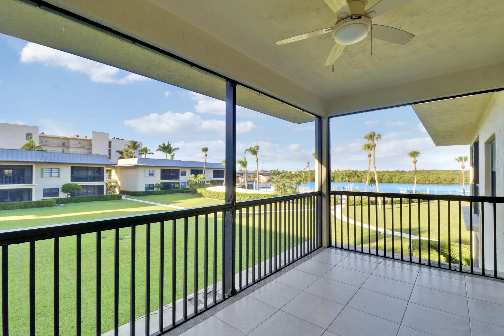 275 Beach Road, Unit B202, Tequesta, FL 33469 Photo