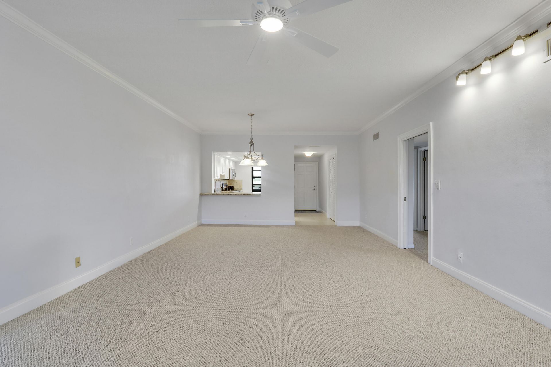 275 Beach Road, Unit B202, Tequesta, FL 33469 Photo