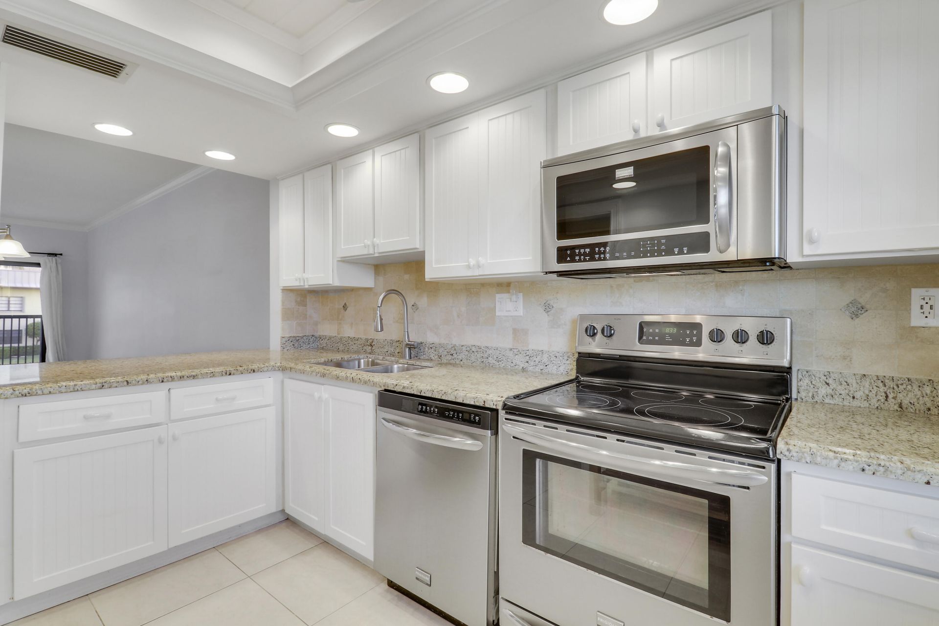 275 Beach Road, Unit B202, Tequesta, FL 33469 Photo