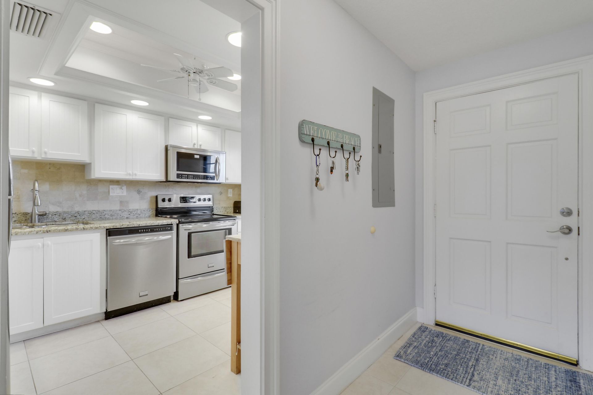 275 Beach Road, Unit B202, Tequesta, FL 33469 Photo